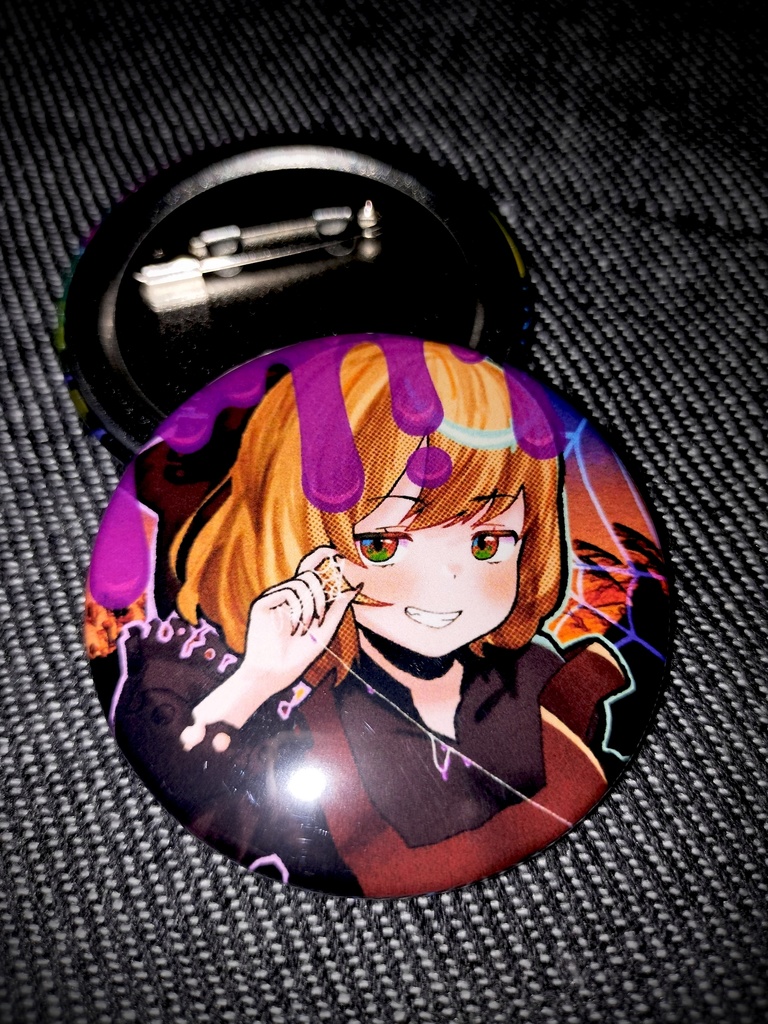 黒谷ヤマメ缶バッジあなざー