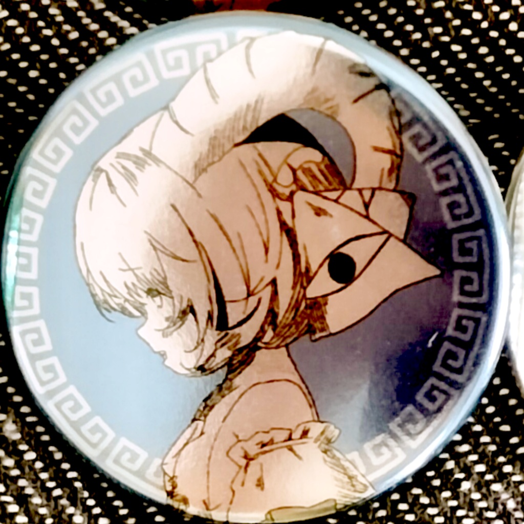 饕餮尤魔メタリック缶バッジあなざー