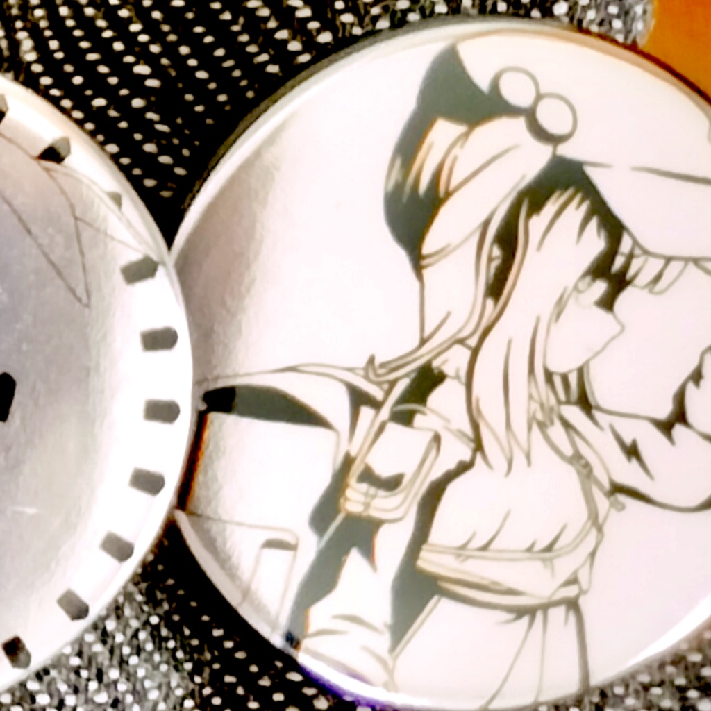 河城にとりメタリック缶バッジあなざー