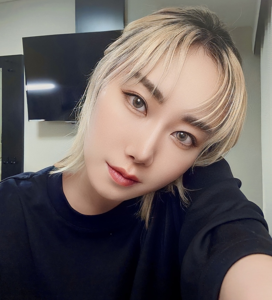 男装コレクション🍒缶バッジ 全5種類