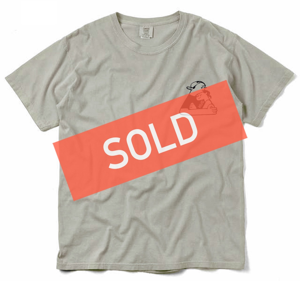 HUG Tシャツ / サンドストーン（Lサイズのみ）