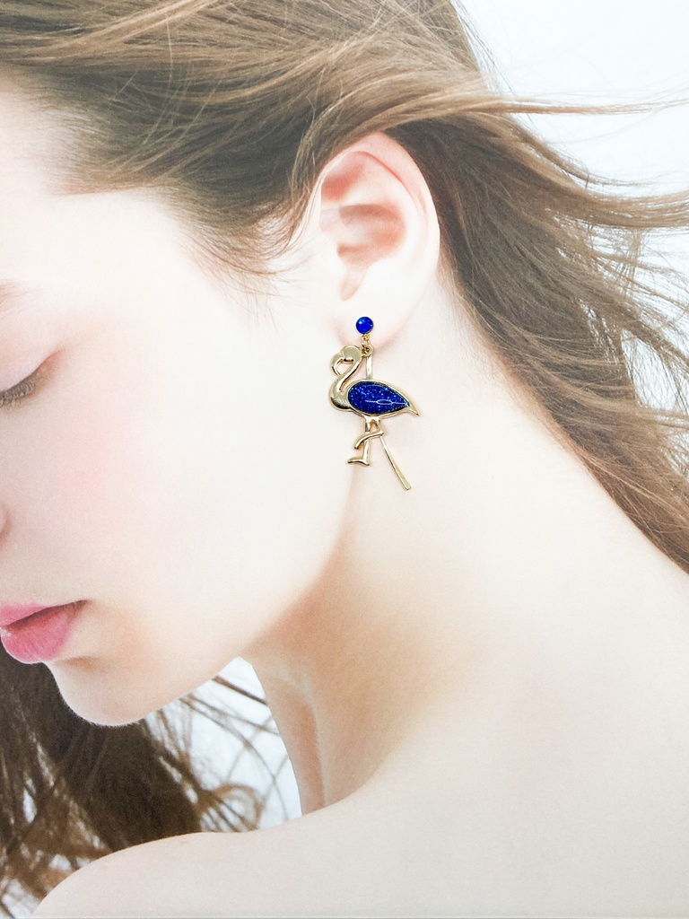 フラミンゴのクロッケーピアス(ブルー)