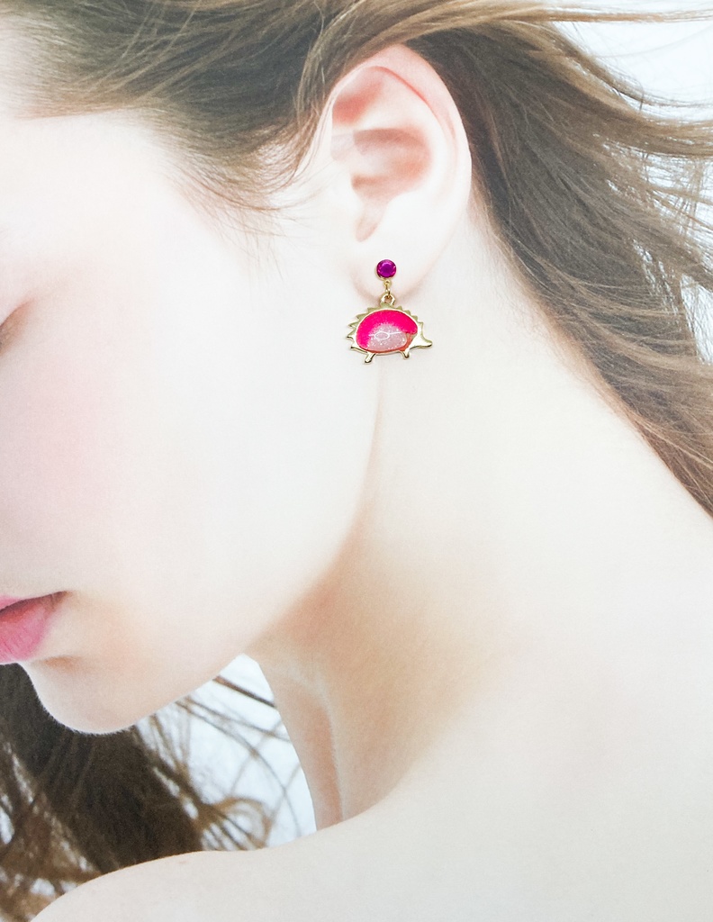 ハリネズミのクロッケーピアス(ピンク)