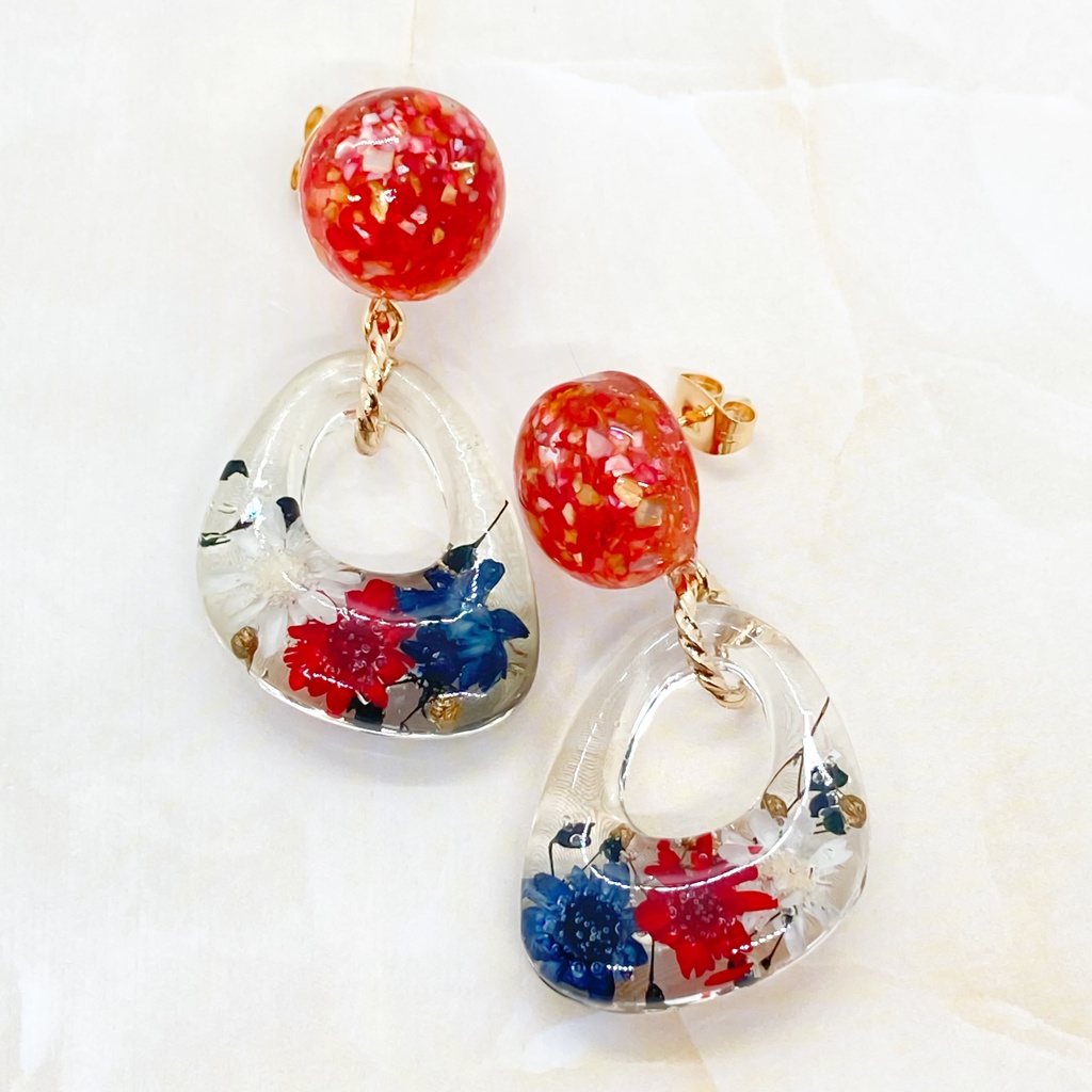 ツイステ イメージ ハーバリウム風レジンピアス〜砂漠〜【受注生産】