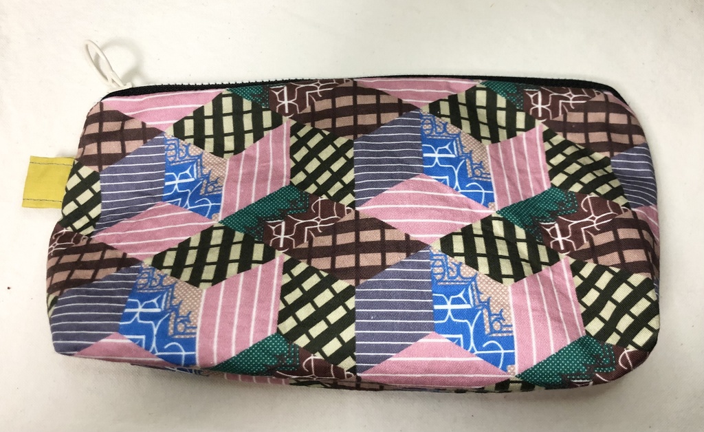 トリ三（さん）ポーチ