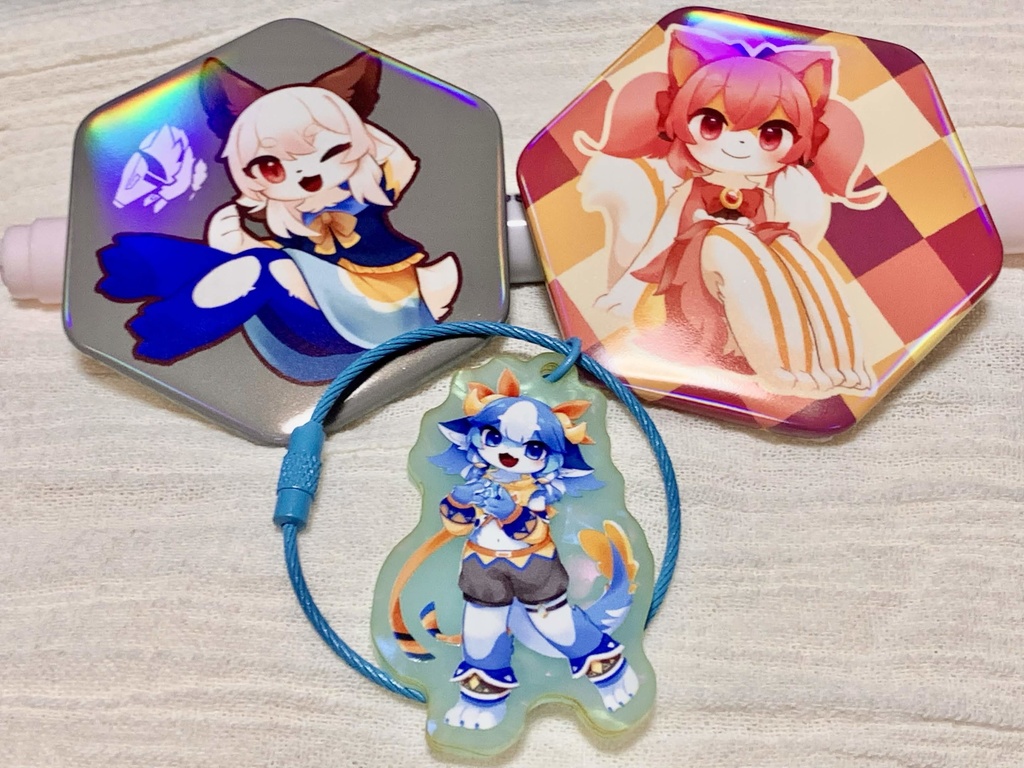 つやつやカンバッジ・シャララアクキー