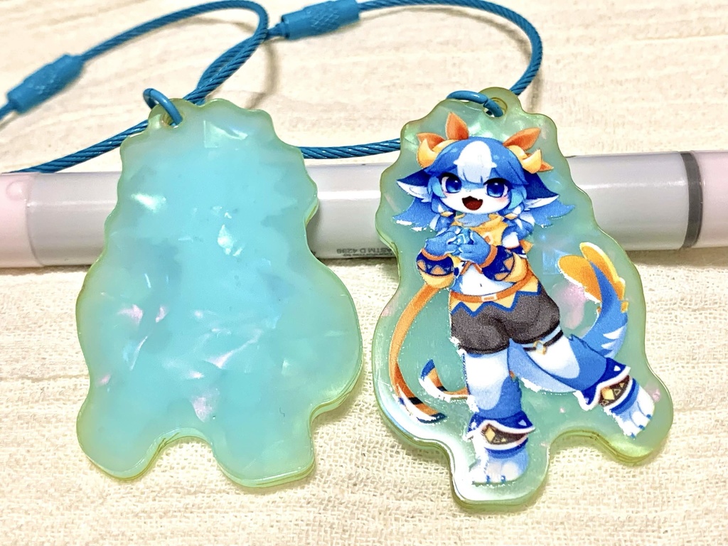 つやつやカンバッジ・シャララアクキー