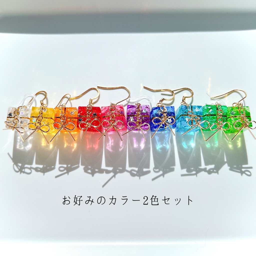 ちいさなプレゼントピアス