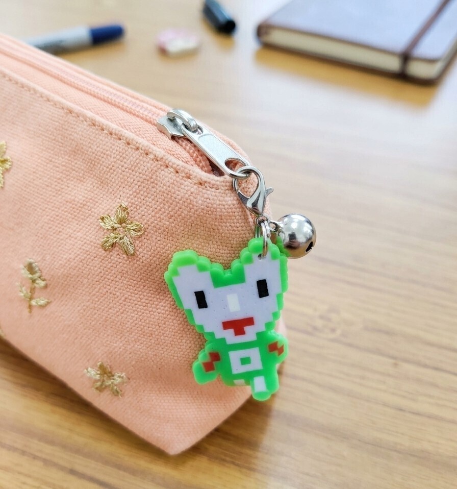 【手作り】アイロンビーズ「おでかけAずさちゃん」アンブレラマーカー/マルチチャーム