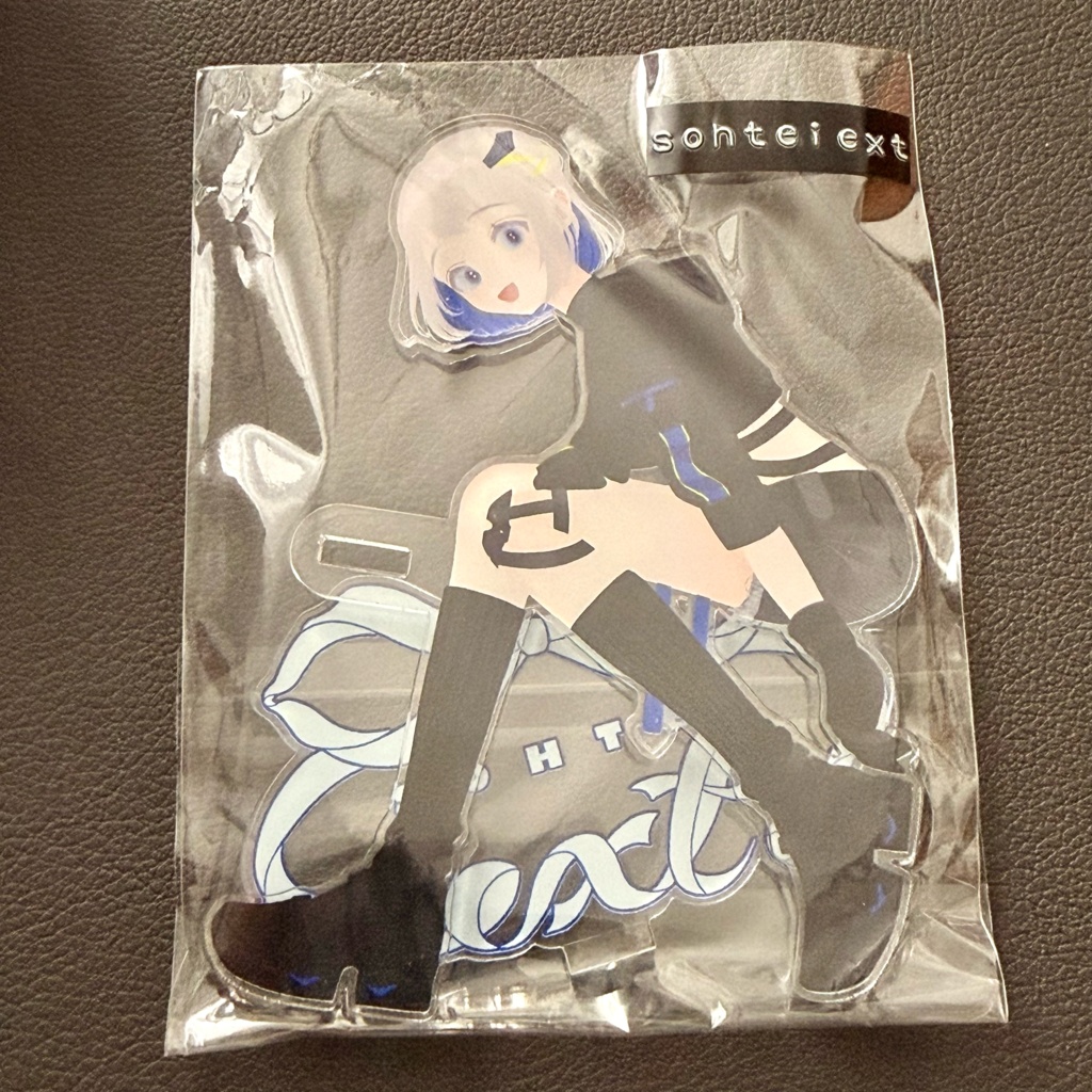 Howling over the Worldおすわりアクスタ