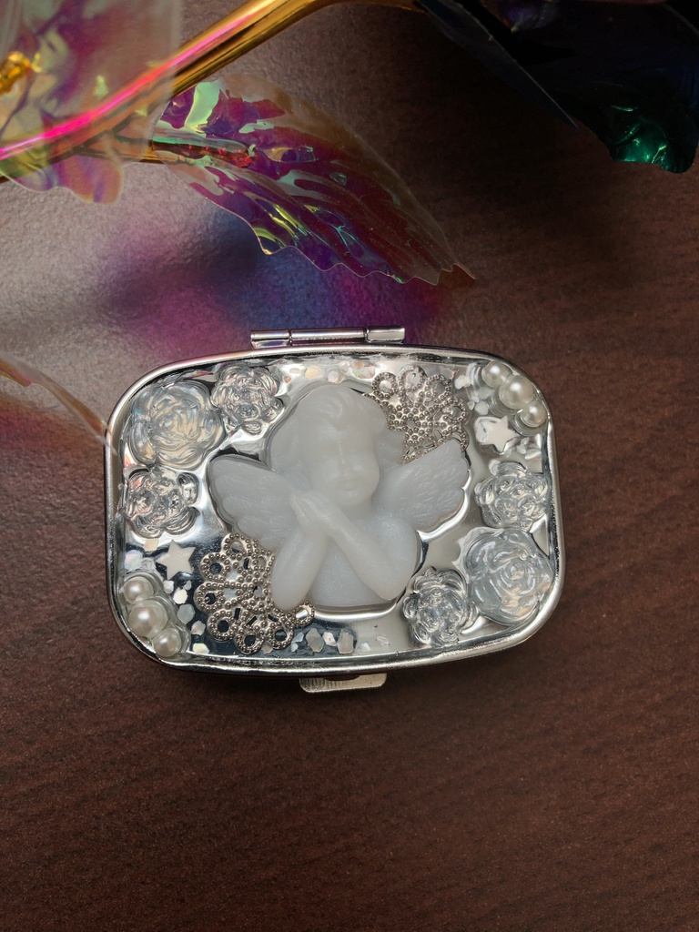 天使ちゃんの小物ケース