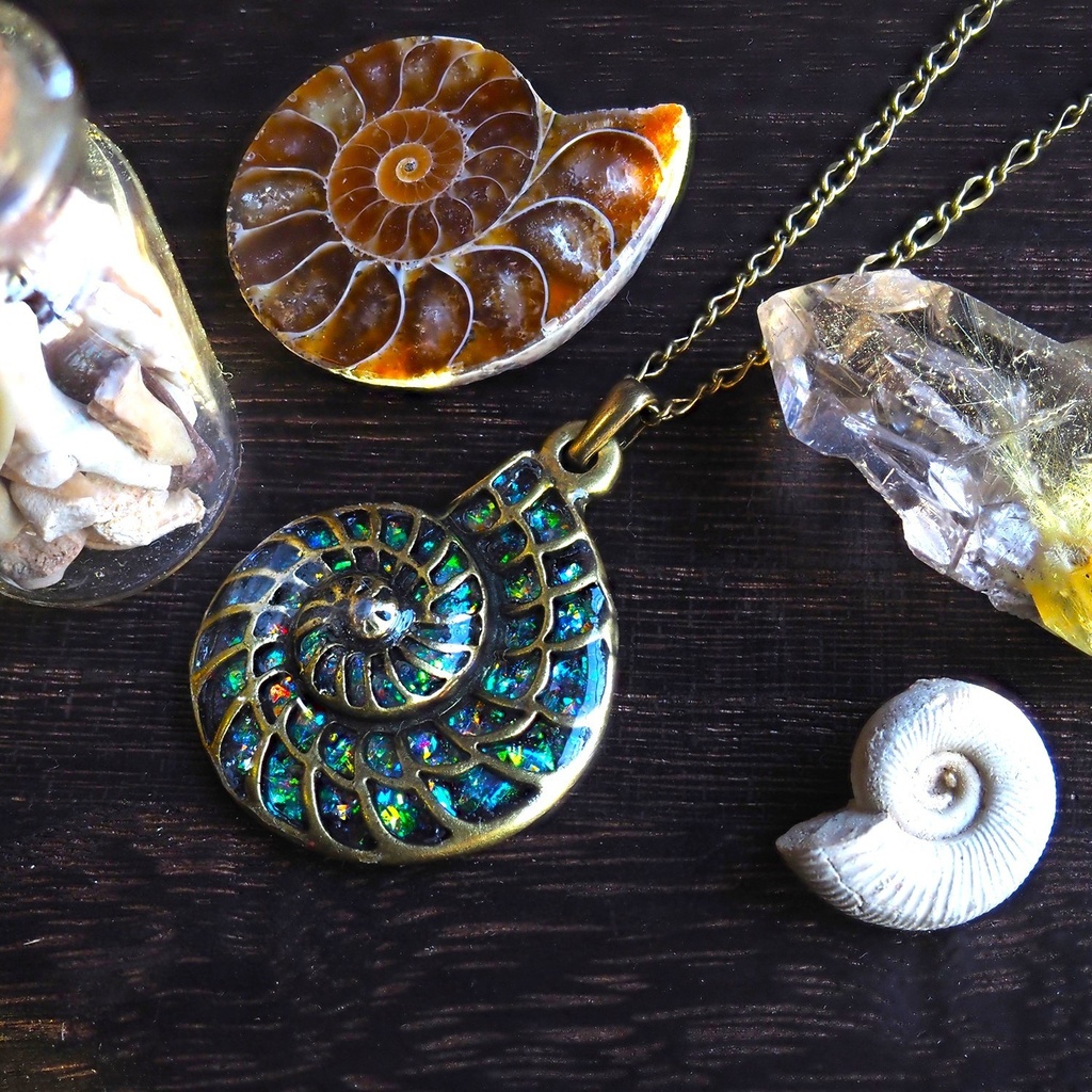 アンモライト風ネックレス【パーツ交換可】