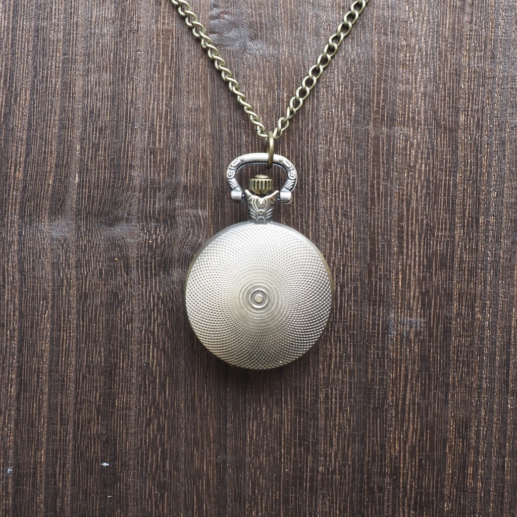 手描きキプリスモルフォの懐虫時計