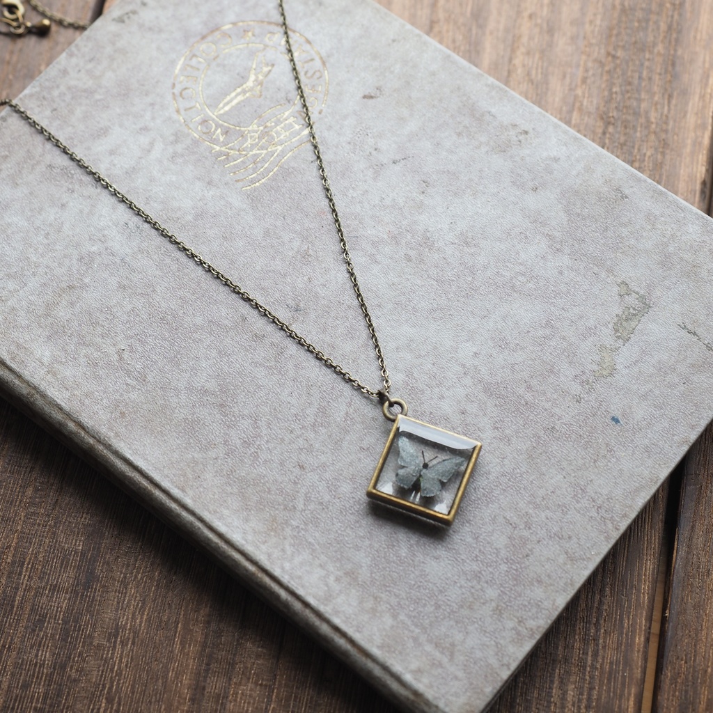 【7/23~販売開始】手描きコウトウキシタアゲハのネックレス(パーツ交換可)