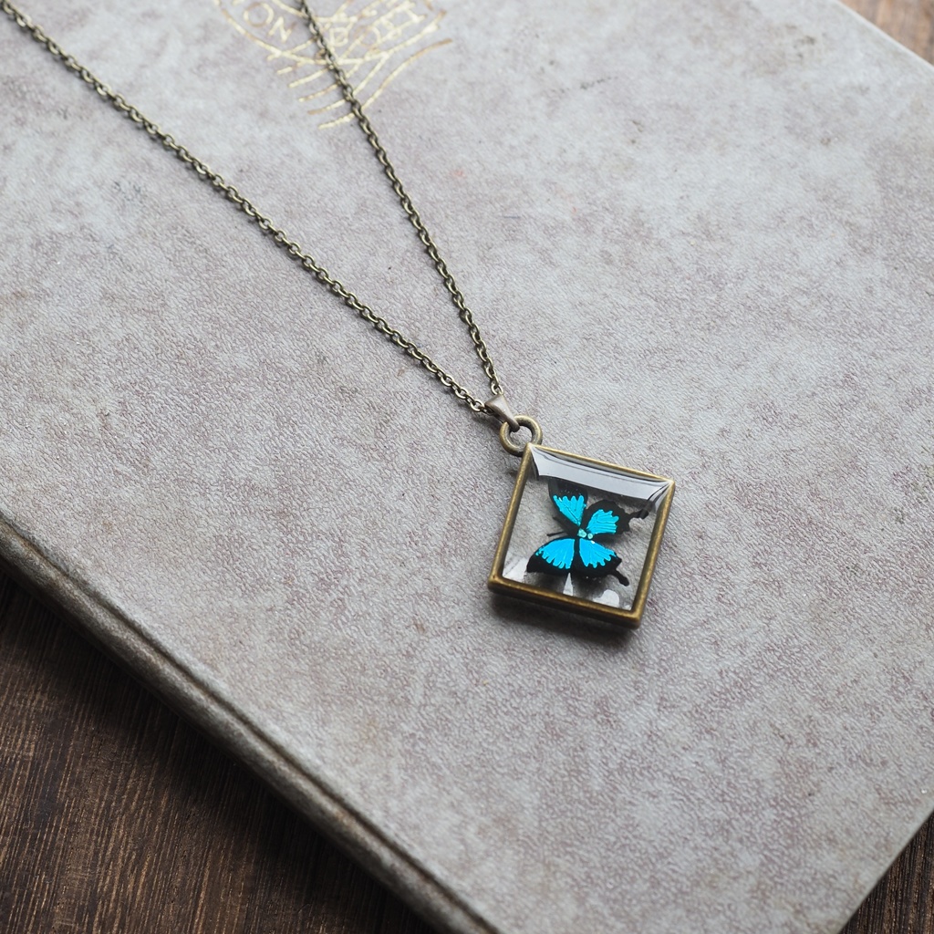 手描きオオルリアゲハのネックレス(パーツ交換可)