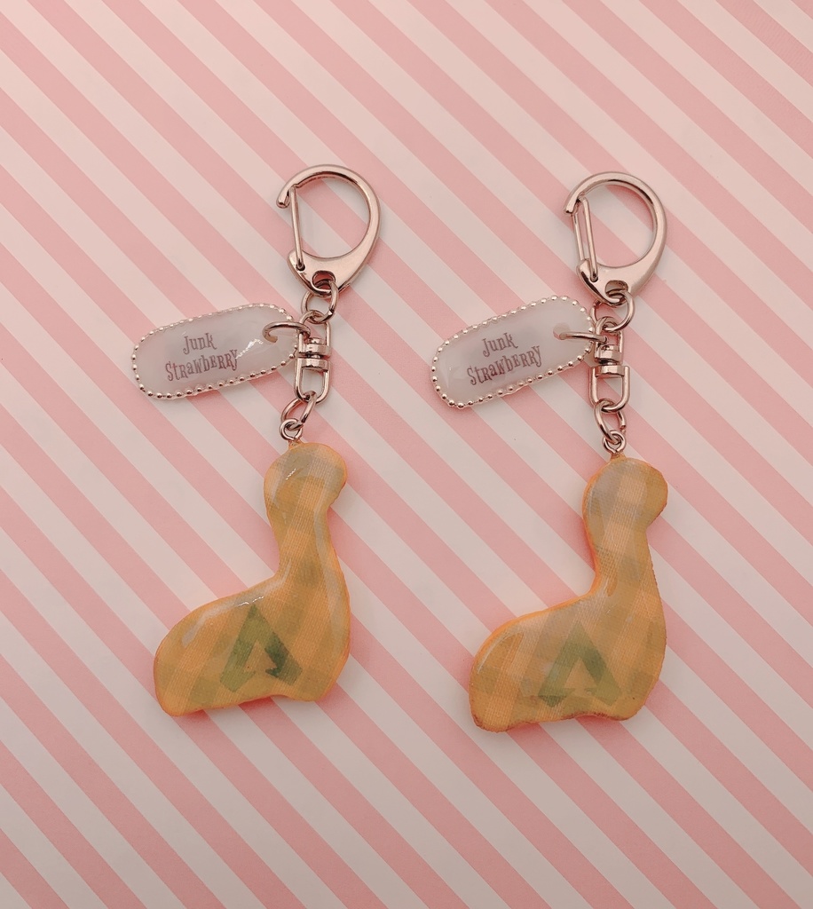 【リニューアル再販】ネッシー🦕のクッキーキーホルダー(チェック柄)