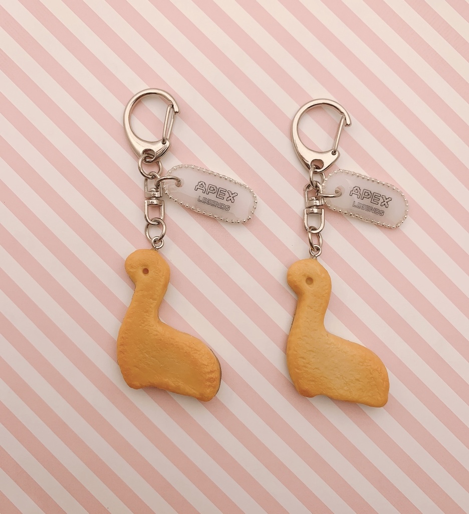 【リニューアル再販】ネッシー🦕のクッキーキーホルダー(チェック柄)