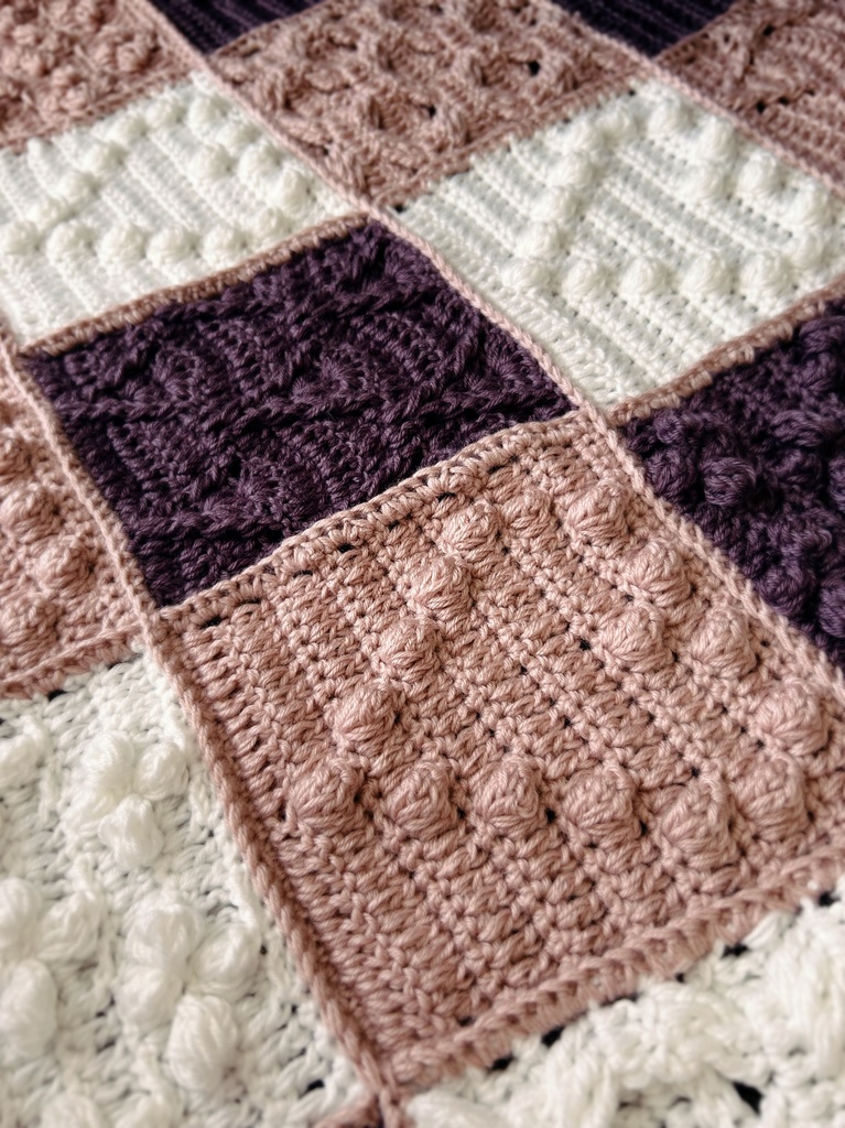 ハンドメイドꕤ︎︎·͜·ハートとアラン模様の大判パッチワークブランケットꕤ︎︎マルチカバー