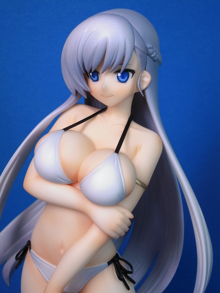 ベルファスト(改修版)+ アズールレーン