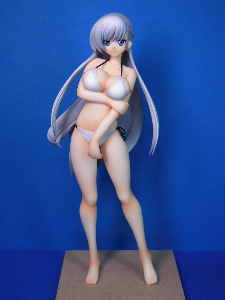 ベルファスト(改修版)+ アズールレーン