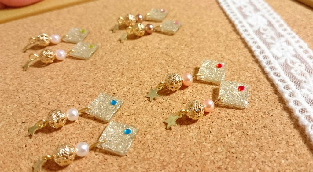 スター☆ピアス(ゴールド)