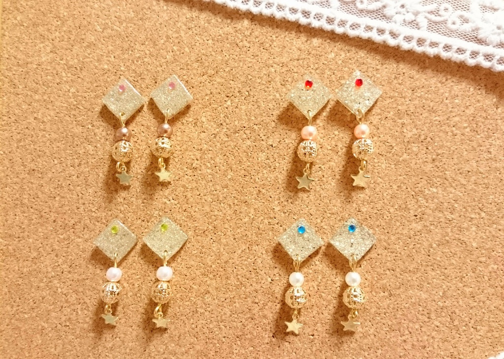 スター☆ピアス(ゴールド)