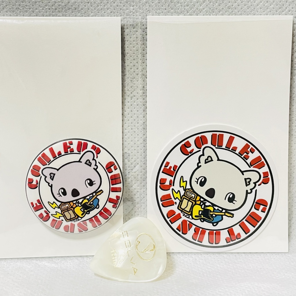 クルール　ステッカーとバッジセット