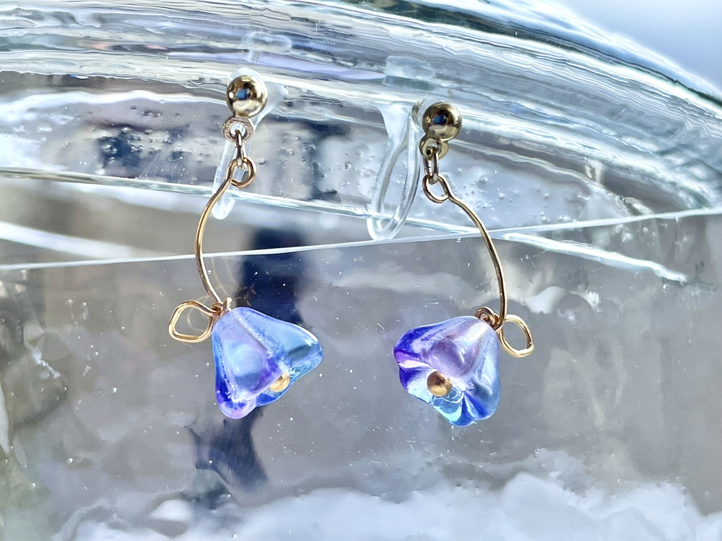 紫陽花カラーのお花イヤリング／ピアス