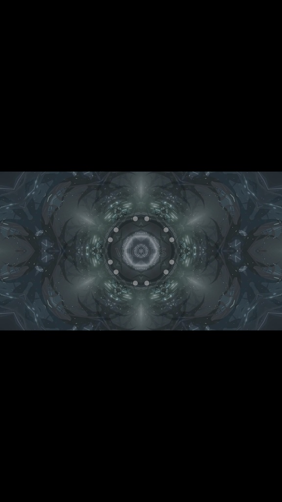 Chrome Kaleidoscope Pulse – メタリック万華鏡 シームレス VJループ (HD)