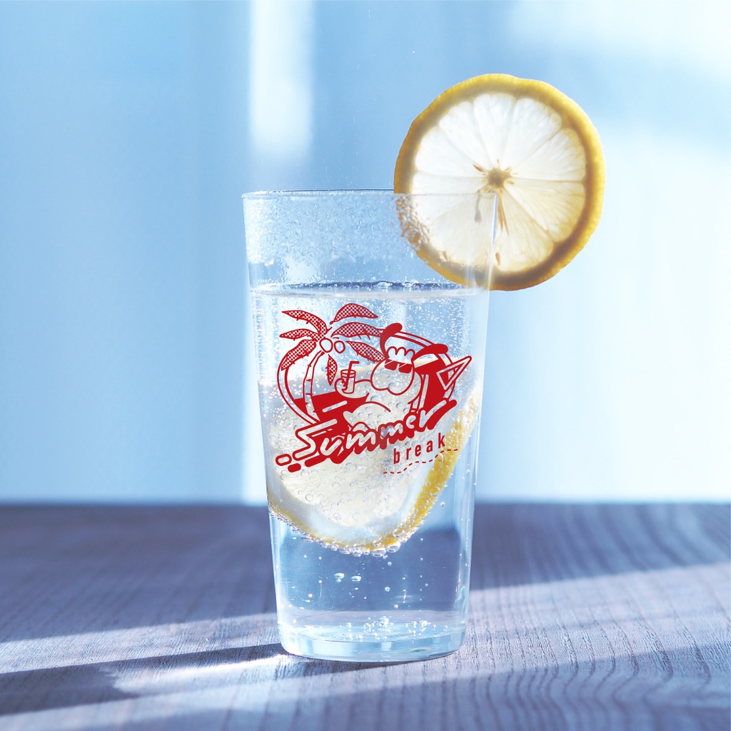 バカンスでくつろぎグラス