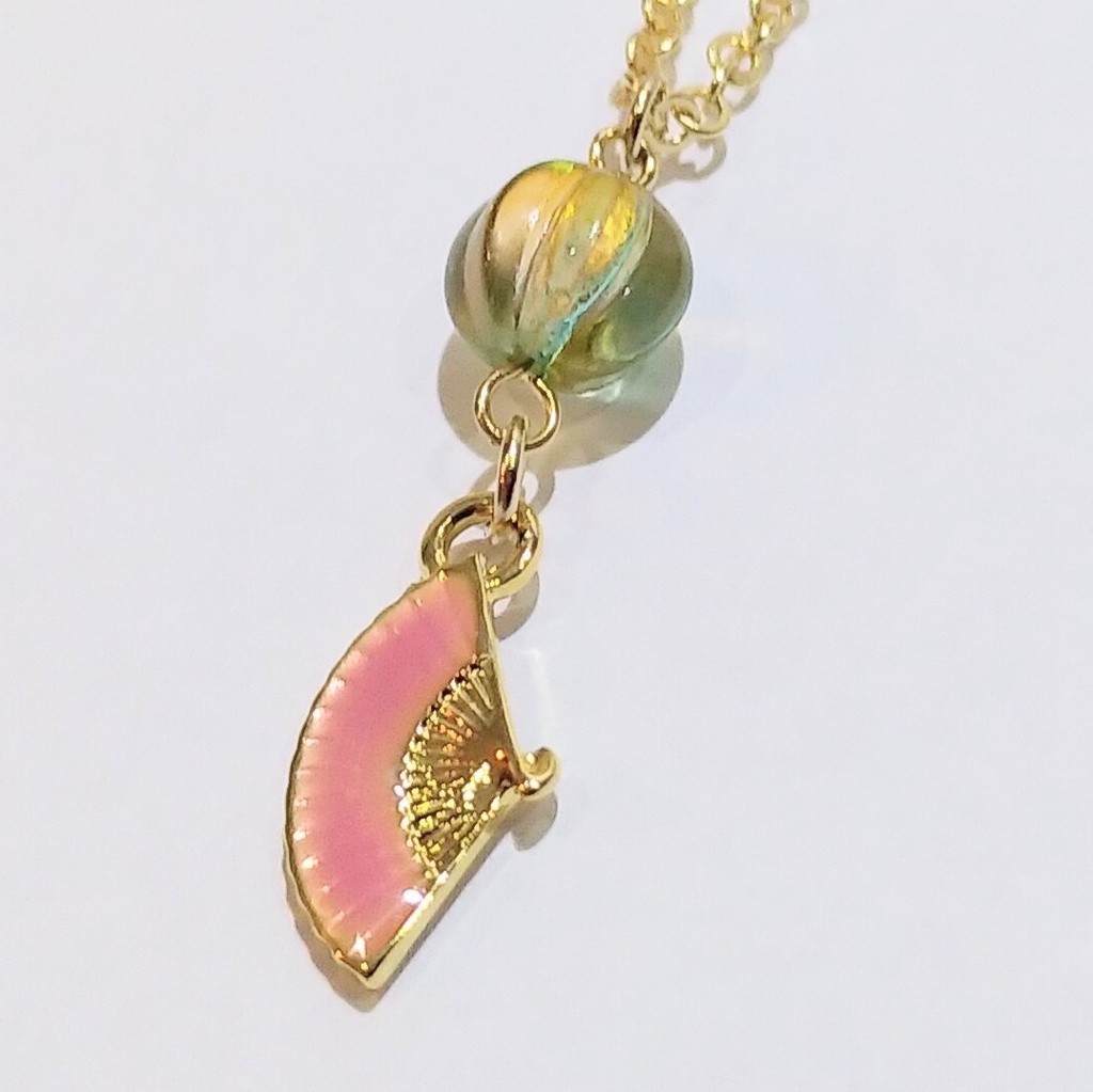 秦こころチャームネックレス