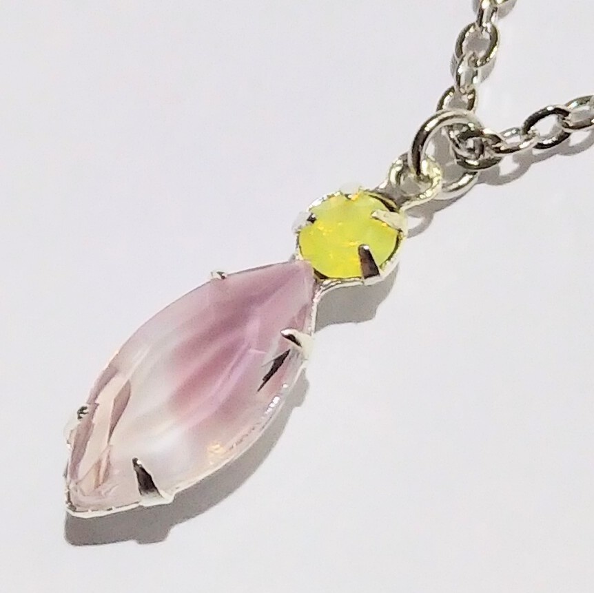 諏訪子ギブレネックレス