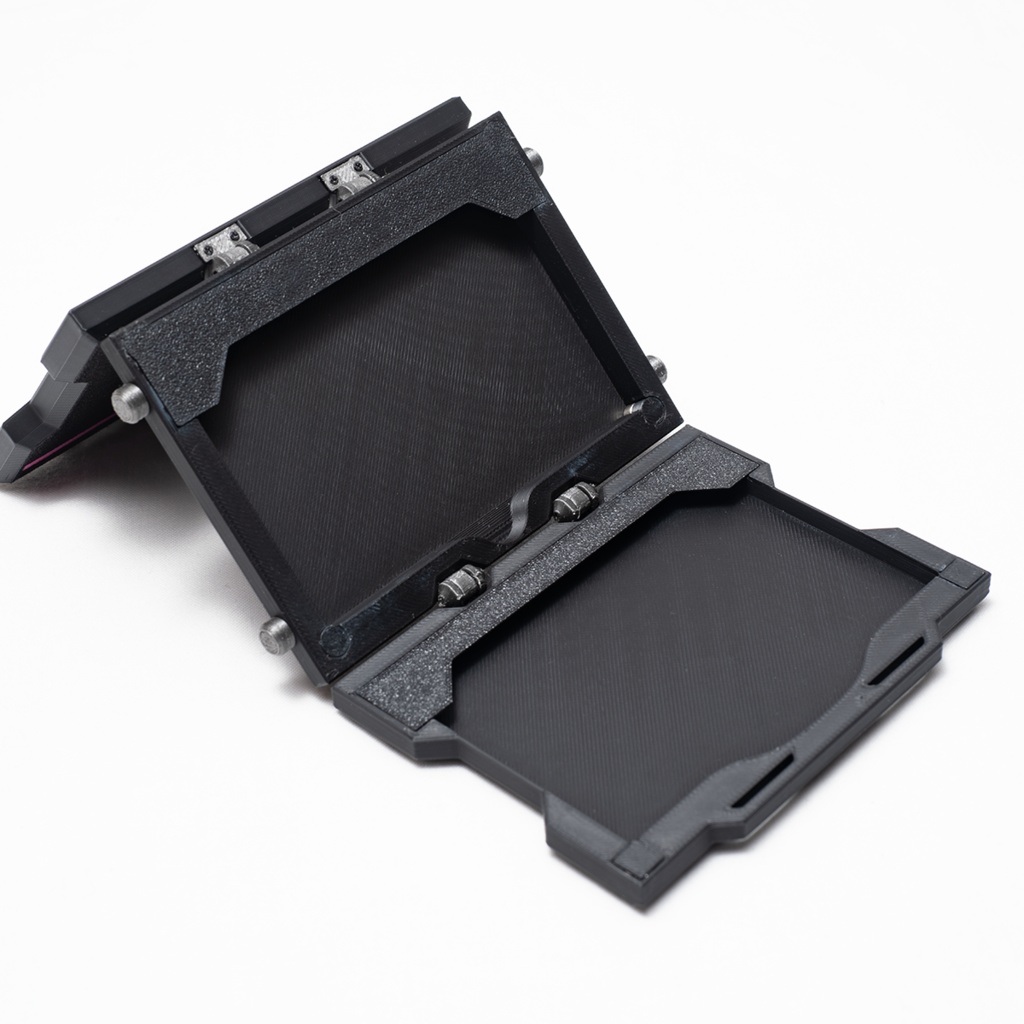 ブルーアーカイブ ホシノの盾型名刺入れ