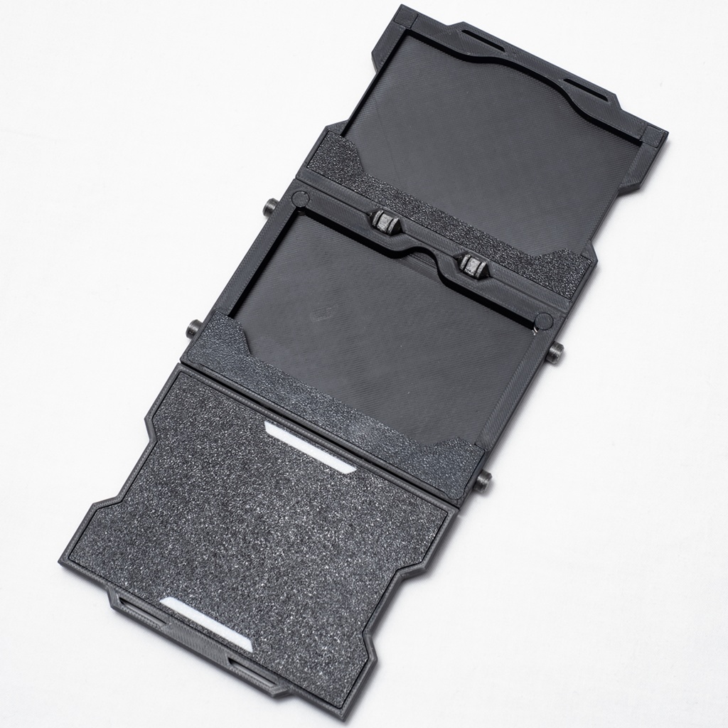 ブルーアーカイブ ホシノの盾型名刺入れ