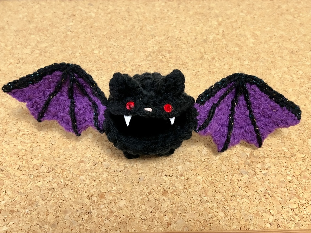 【もちもち着ぐるみ】真夜中のこうもりさん