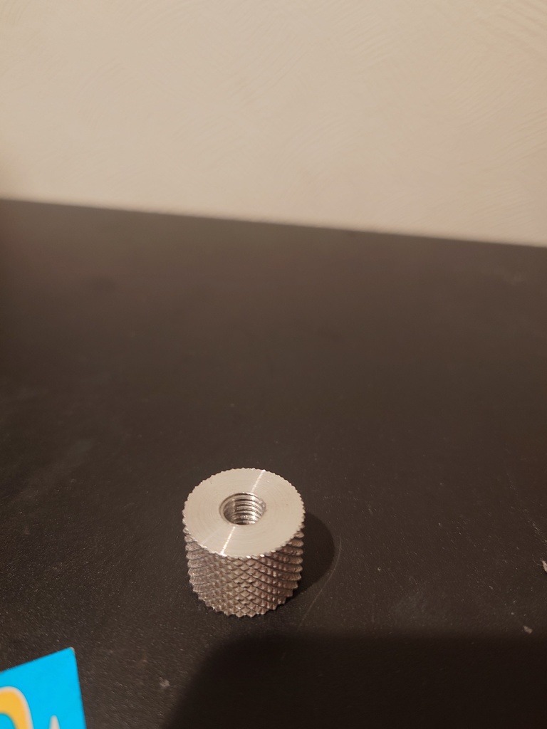 サスペンション放電ナット