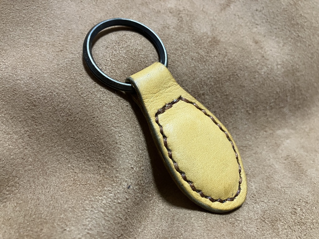 No.001 レザーで出来たキーホルダー