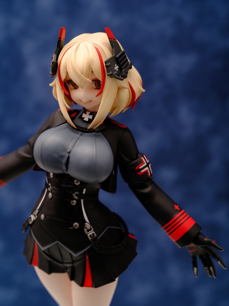 ■「 ローン(DX・改修版)」 アズールレーン 1/7ガレージキット