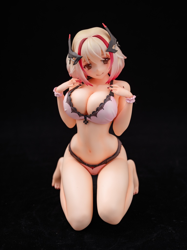 *販売終了■「ローン(水着版)」 1/7ガレージキット *水着2種は選択式で2体セットではありません