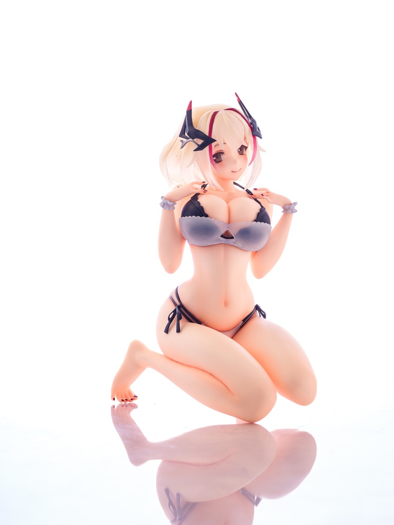 *販売終了■「ローン(水着版)」 1/7ガレージキット *水着2種は選択式で2体セットではありません