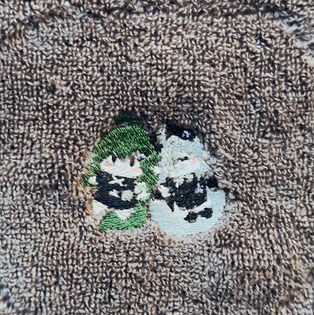 ガヴィトミ刺繍ハンカチ