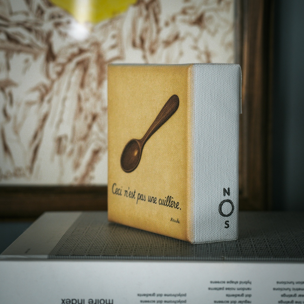 「これはスプーンではない」アートパネル