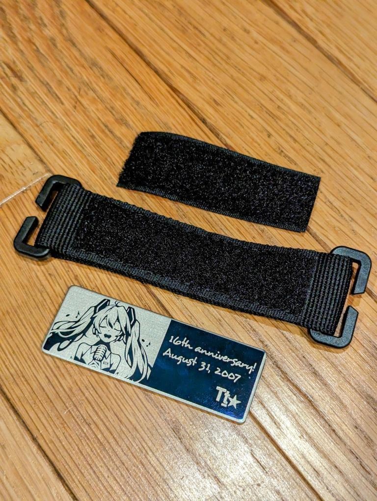 初音ミク ステンレス製タグ2(モールシステム用ベルトとマジックテープ付き)