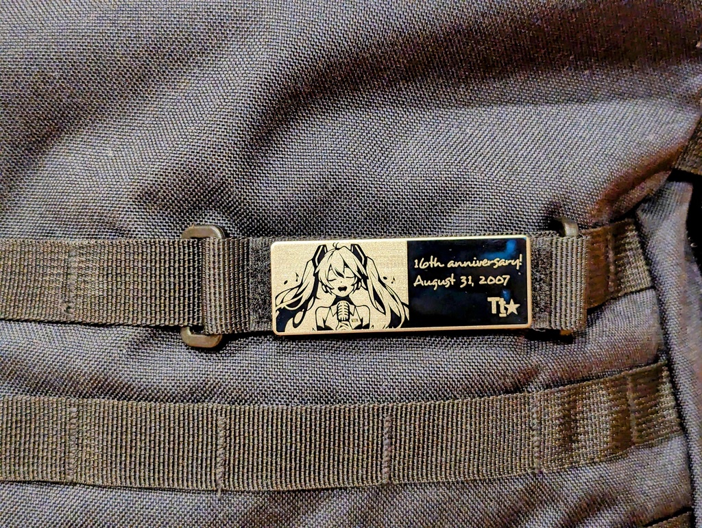 初音ミク ステンレス製タグ2(モールシステム用ベルトとマジックテープ付き)