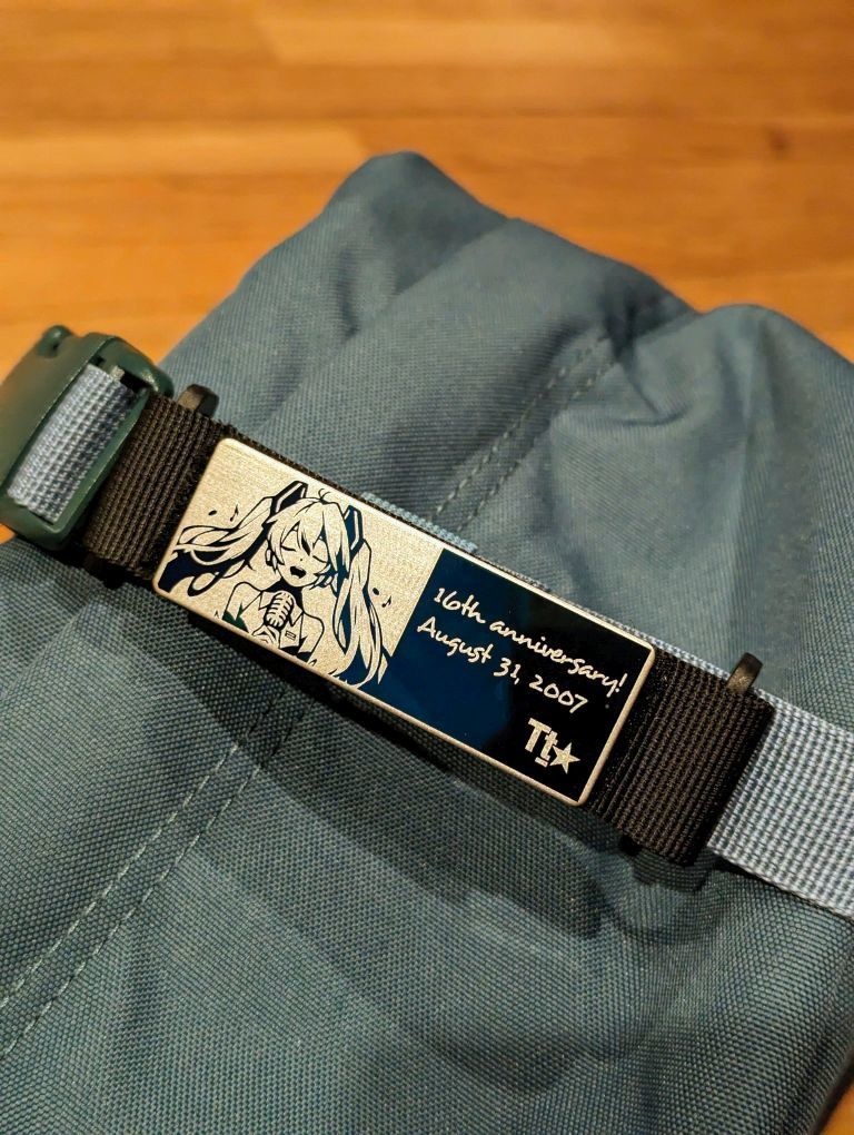 初音ミク ステンレス製タグ3(モールシステム用ベルトとマジックテープ付き)