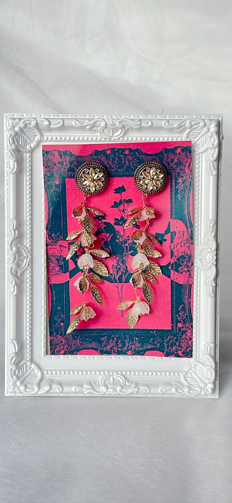 No.16 金のリーフピアス