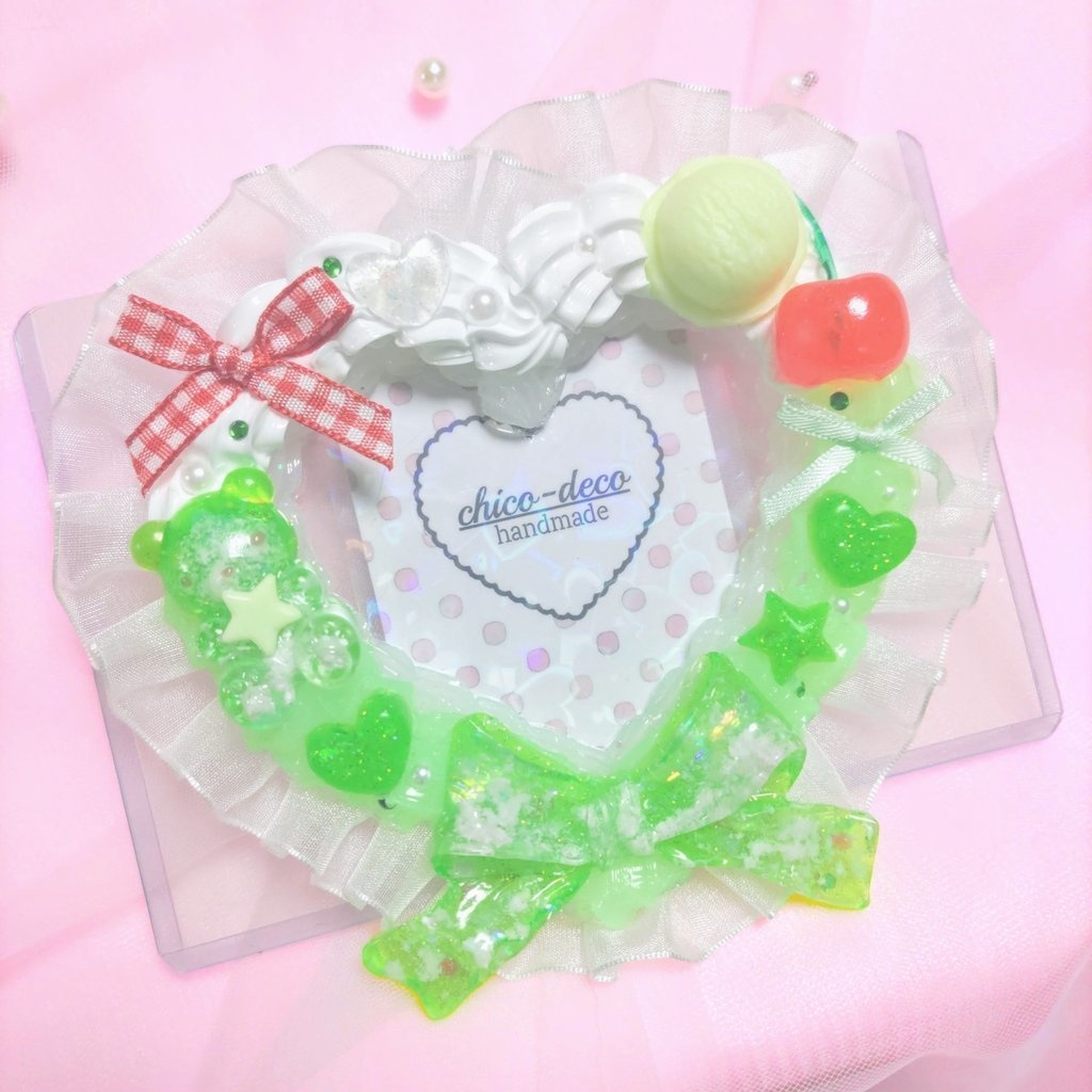 【B7 L版 】ホイップデコ メロンクリームソーダ ハート 空色 デコケース 緑