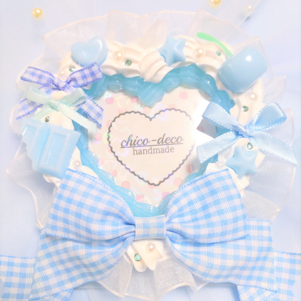 【B8 トレカ】ホイップデコ ハートケーキ 水色 リボン 硬質ケース