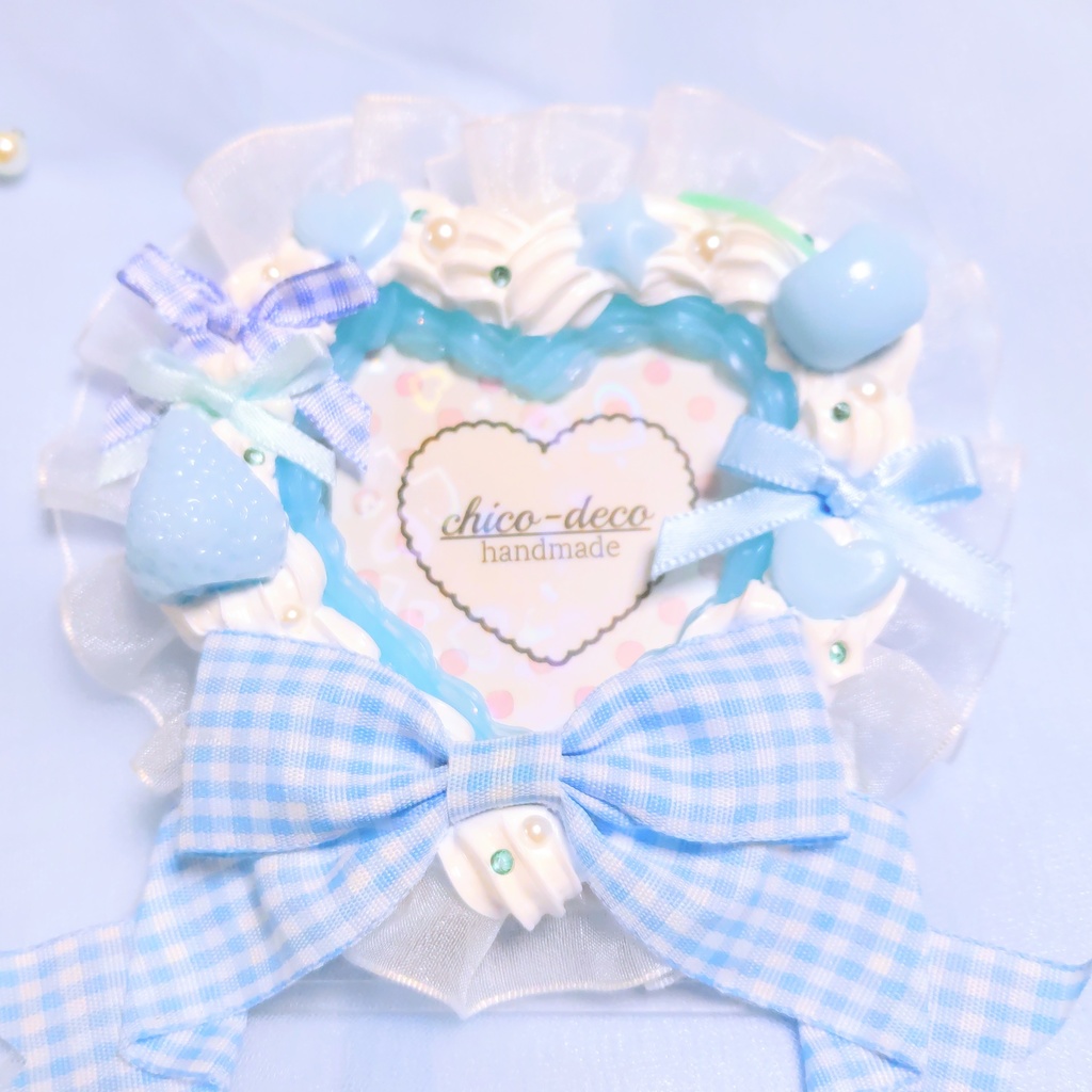 【B8 トレカ】ホイップデコ ハートケーキ 水色 リボン 硬質ケース