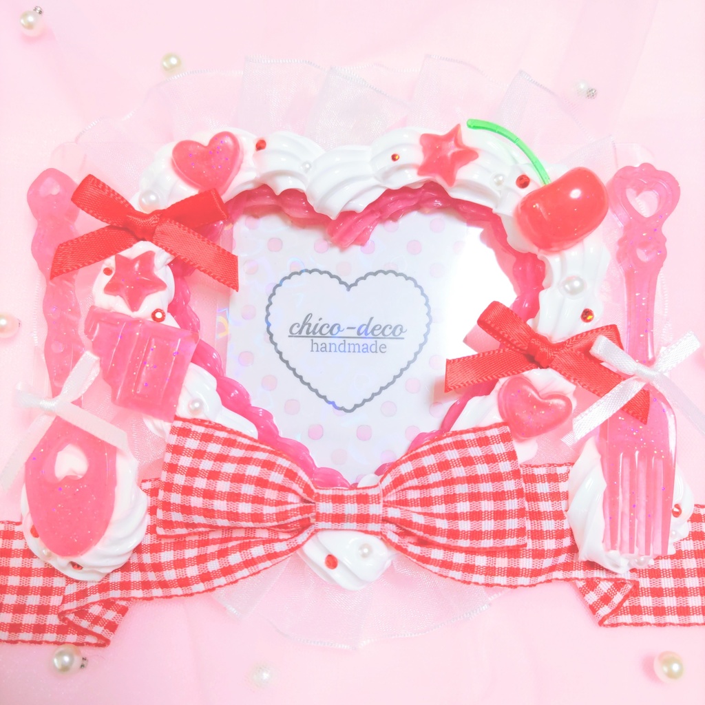 【B7 L版 】ホイップデコ ハートケーキ 赤 リボン 硬質ケース